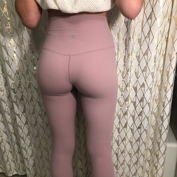Pink lulu lemon leggings - Picture 4 of 4